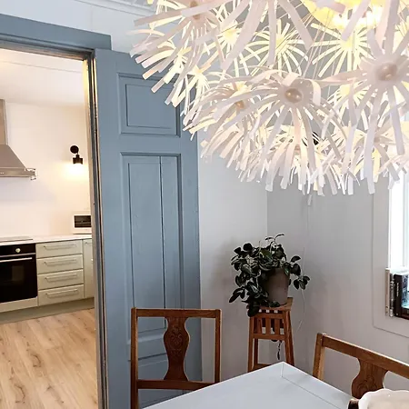 Charming House In Ulsteinvik With Free Parking Villa Exterior photo
