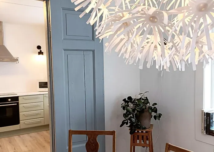 Charming House In Ulsteinvik With Free Parking