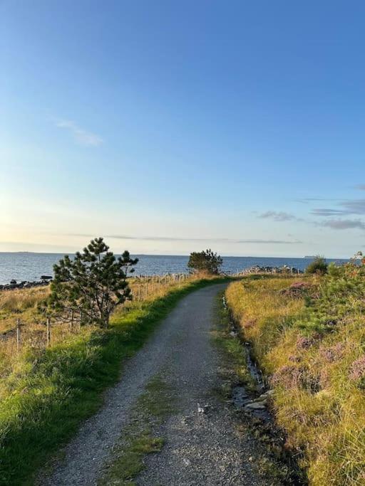 Holiday home Charming House In With Free Parking *